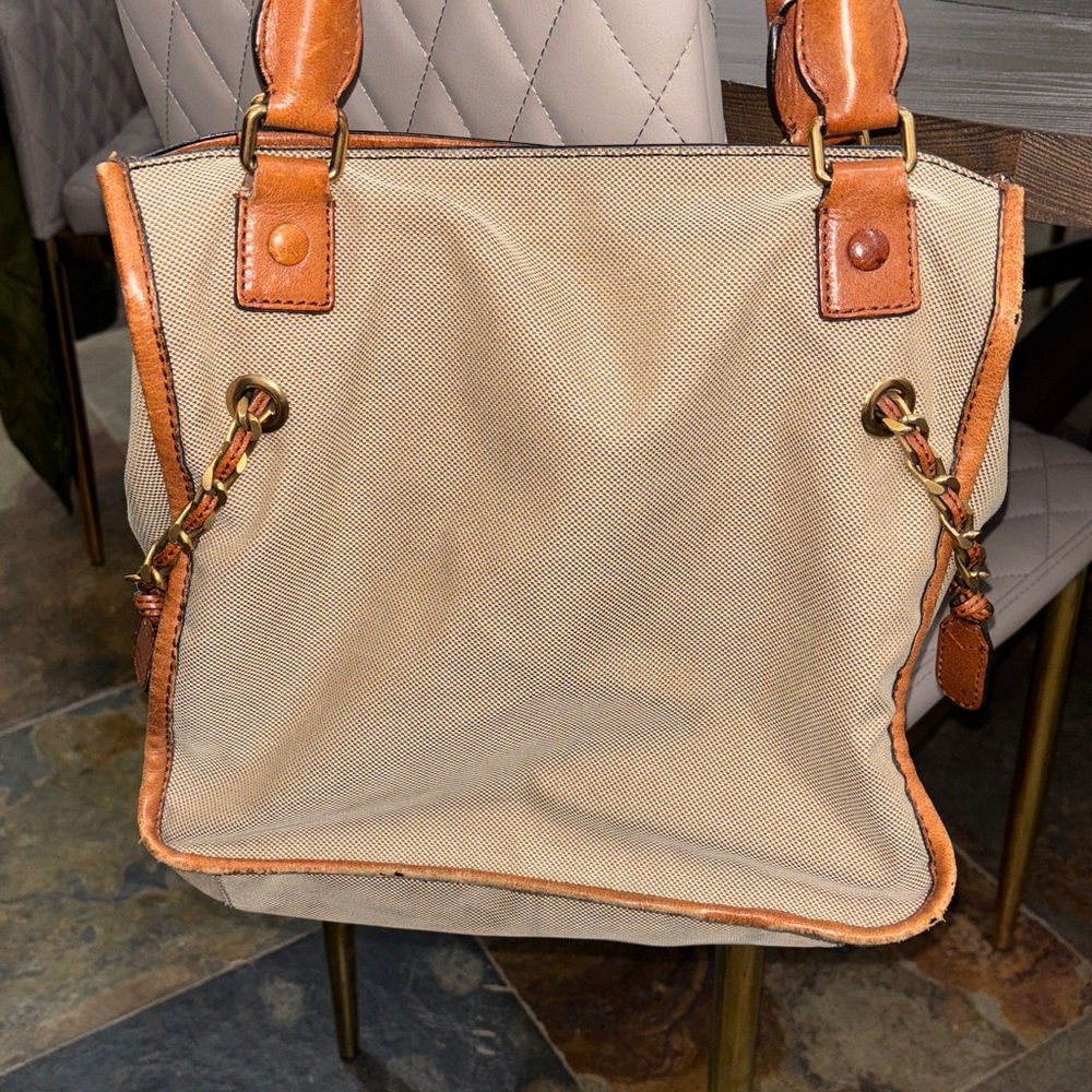 Chloe Tan and Beige Tote Bag - Picture 4 of 6